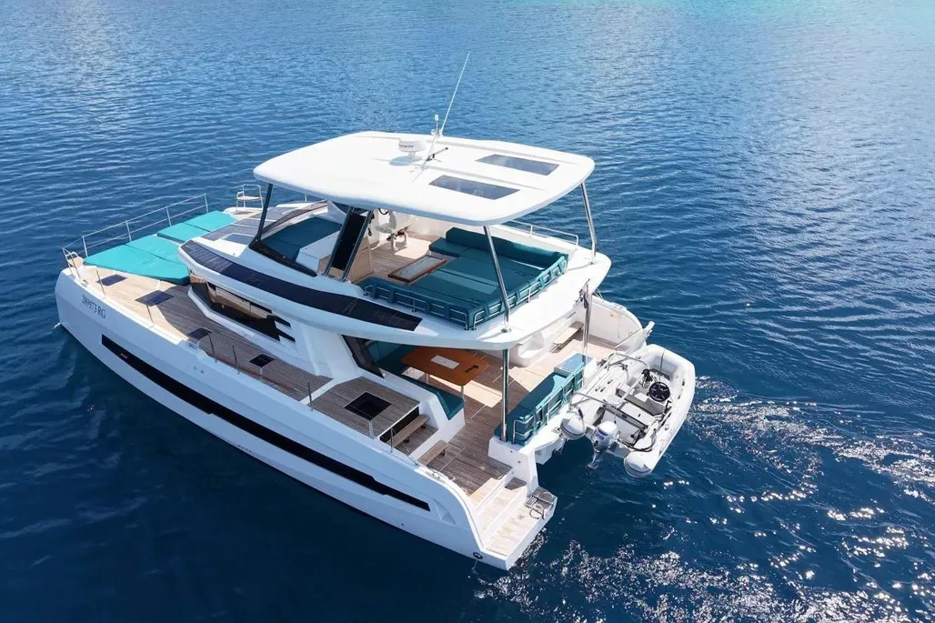 Cervetti 44 Power Cat used - photo 1