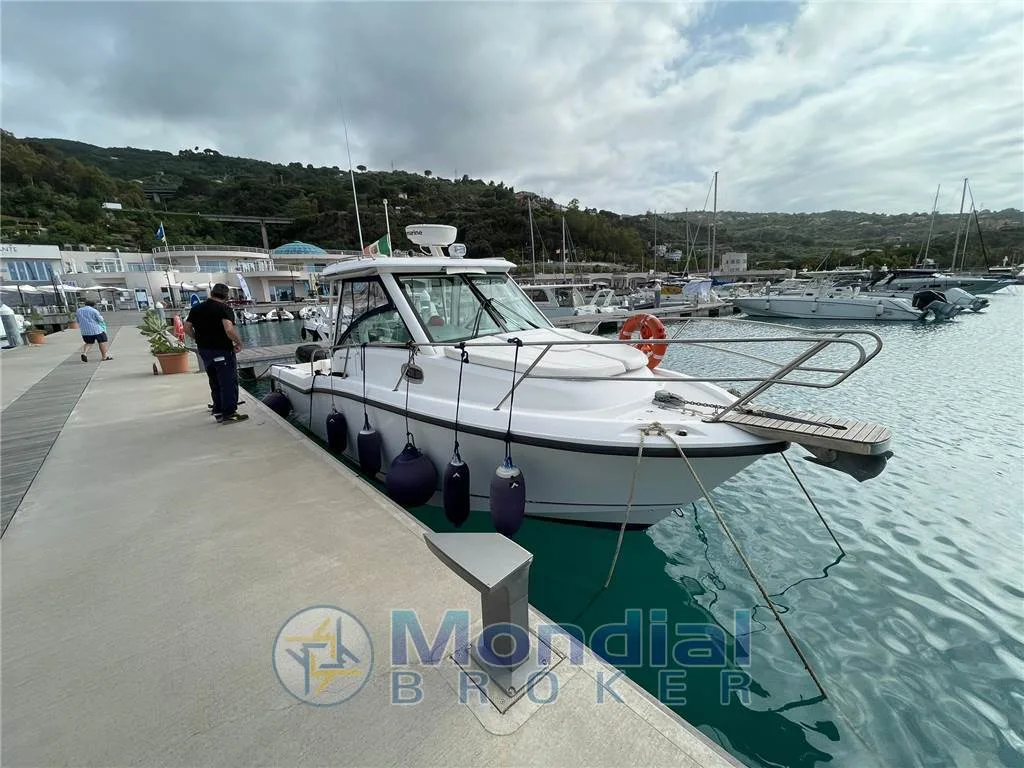 Boston Whaler 285 Conquest used - photo 1