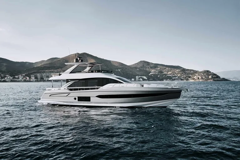 Azimut Fly 78