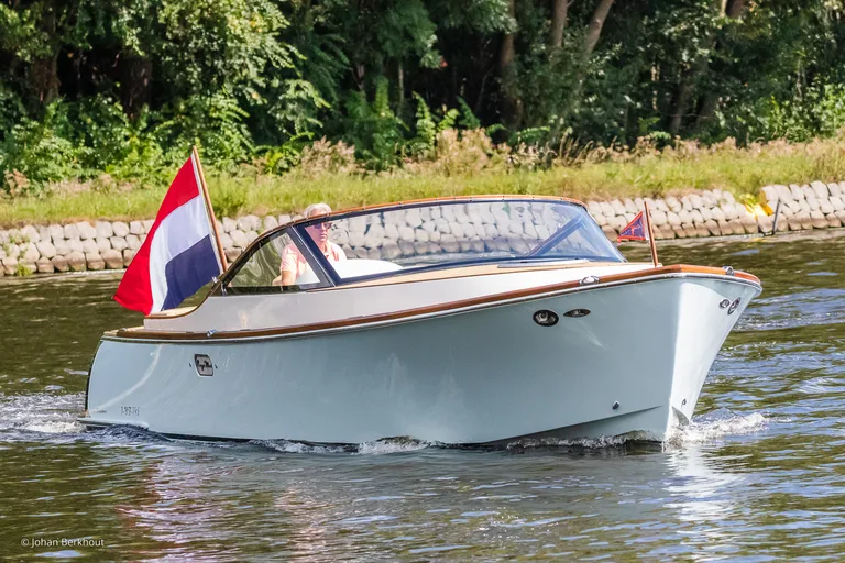 Long Island 29 Runabout