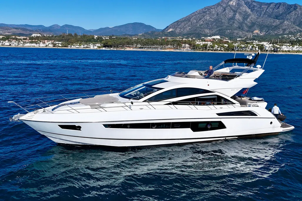 Sunseeker 68 Sport Yacht gebraucht - Foto 1