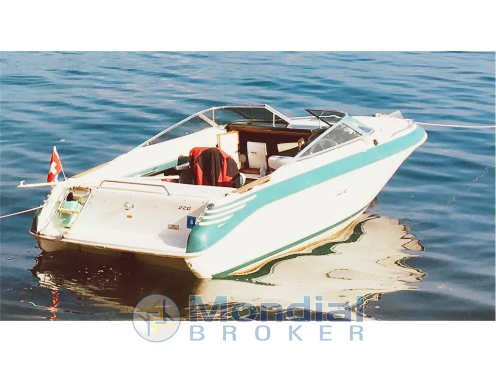 Sea Ray 220 OV used - photo 1