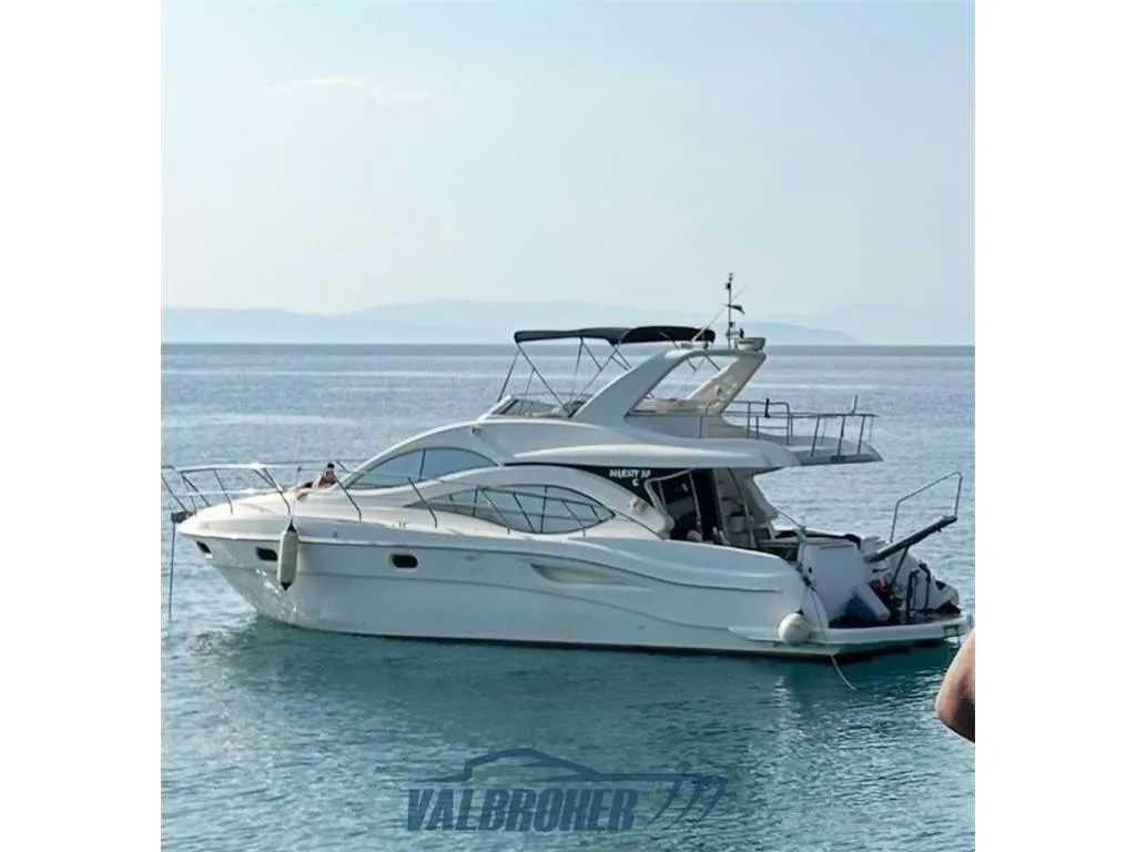 Gulf Craft Majesty Yachts 50 used - photo 1