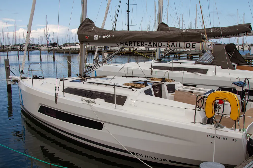 Dufour 37 used - photo 1