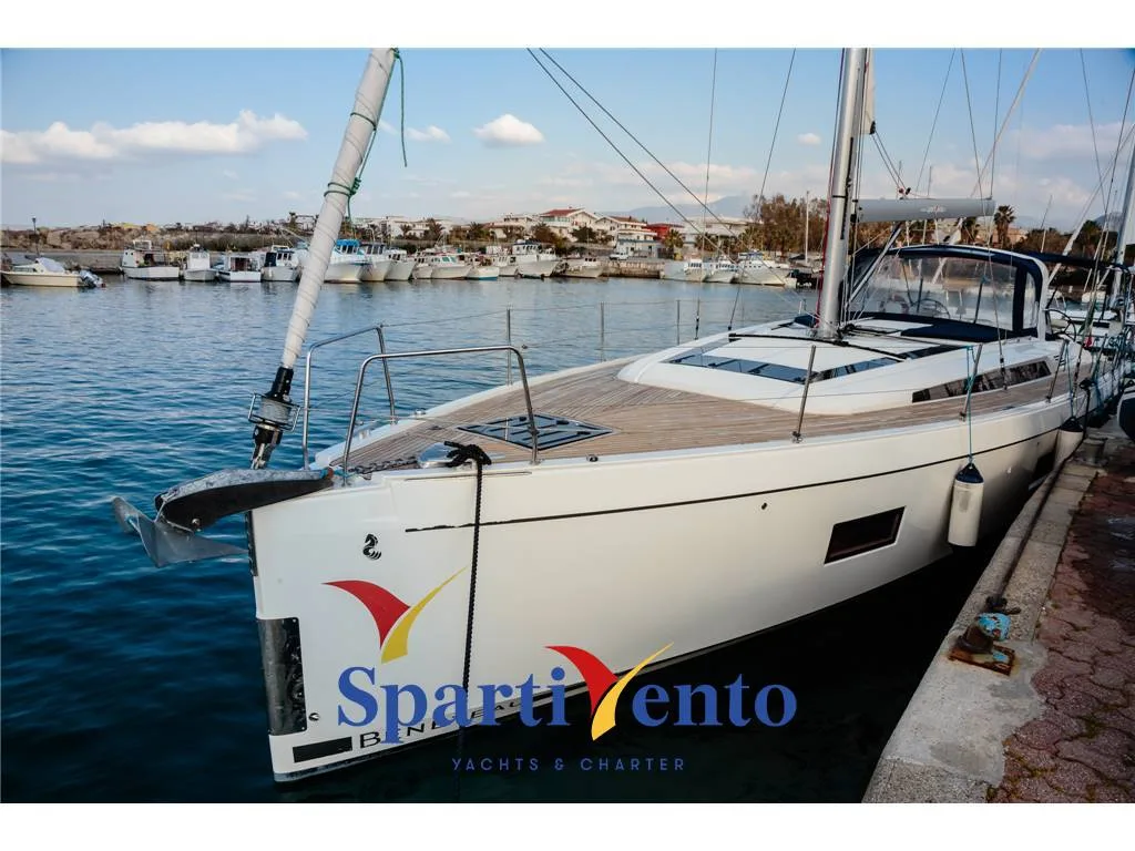 Beneteau Oceanis 51.1 used - photo 1