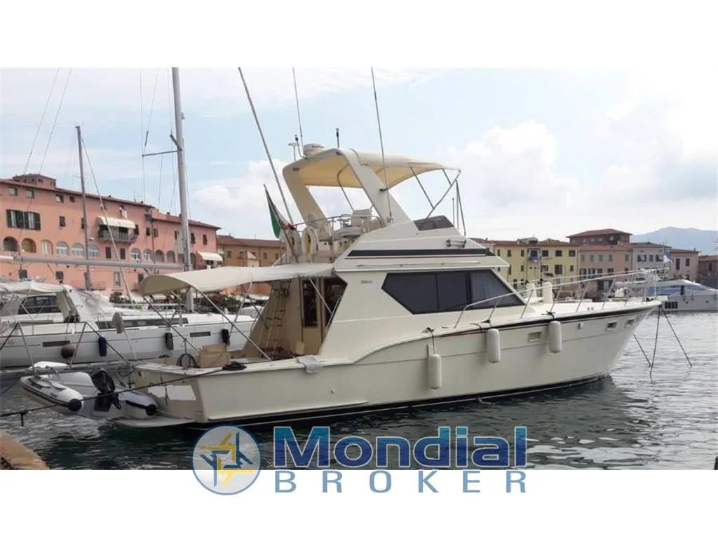 Hatteras 45 convertible used - photo 1