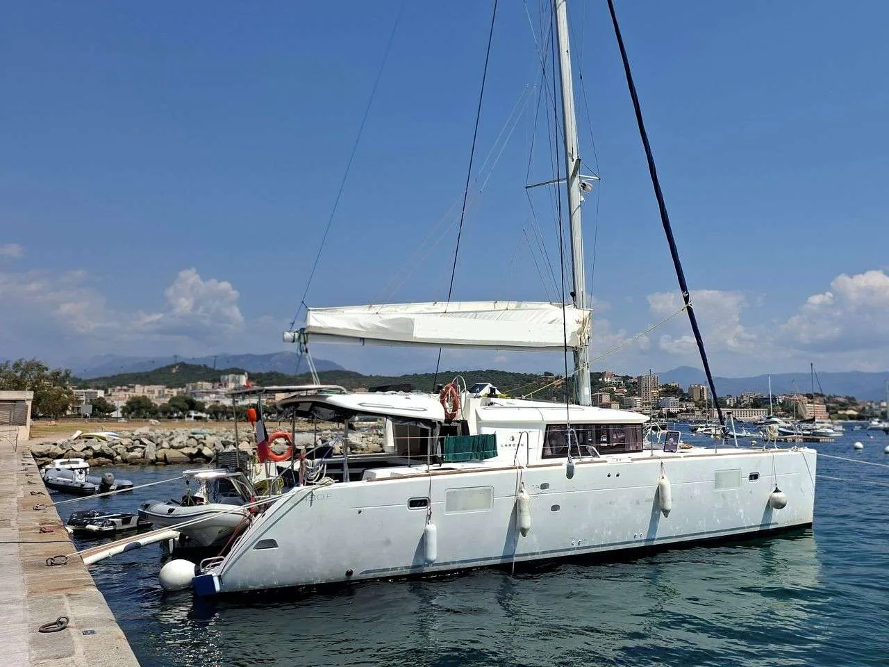Lagoon 450 F gebraucht - Foto 1