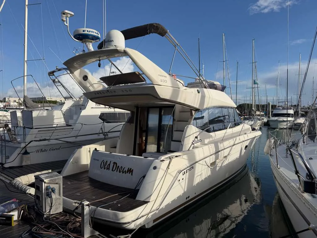 Prestige 400 FLY usato - foto 1