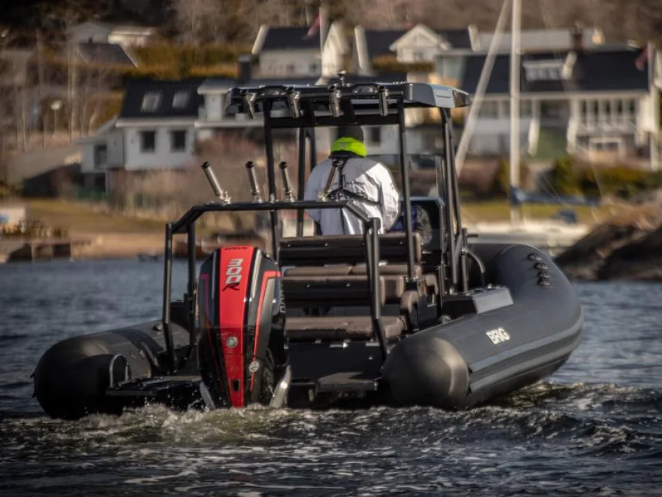 Brig Inflatable Boats Navigator 26R used - photo 1