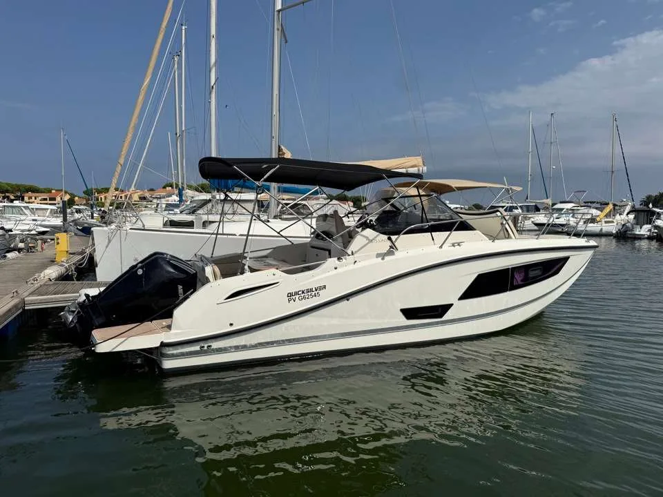 Quicksilver ACTIV 875 SUNDECK used - photo 1