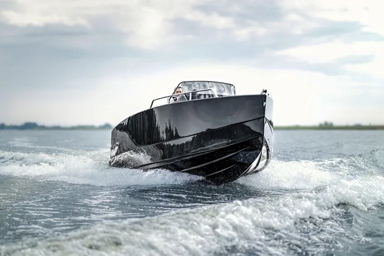 Nuva Yachts M6 Open