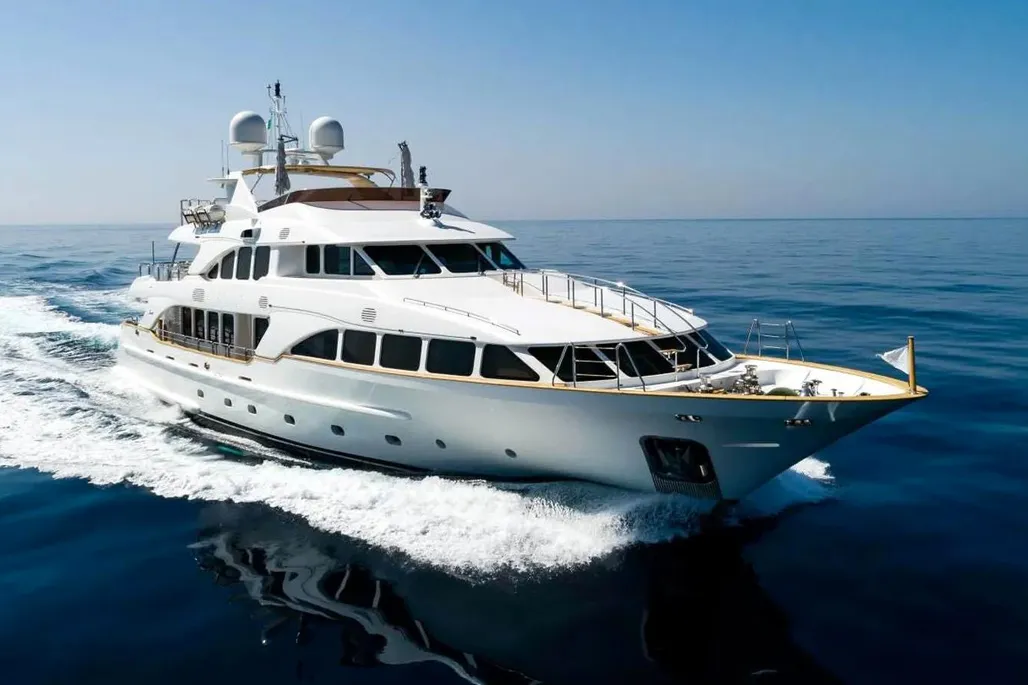 Benetti 120 used - photo 1