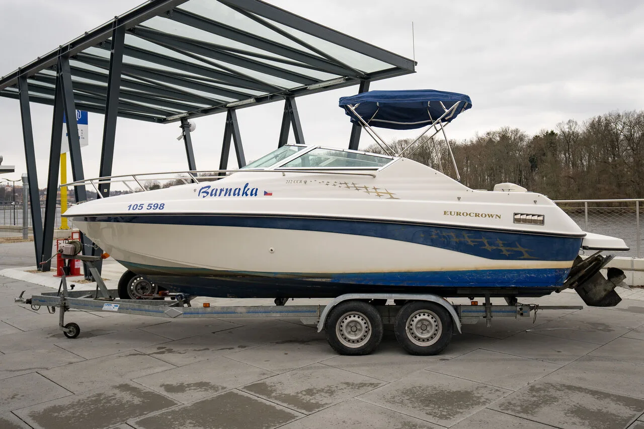 Crownline Euro Crown 212 CCR used - photo 1