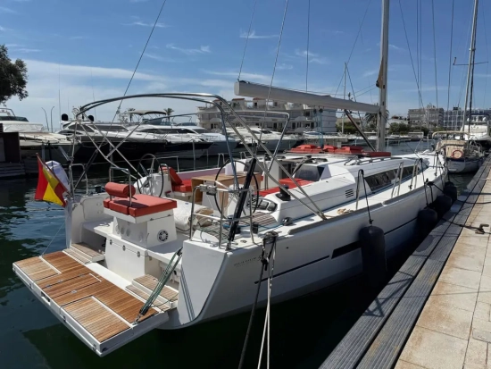 Dufour Yachts 382 used - photo 1