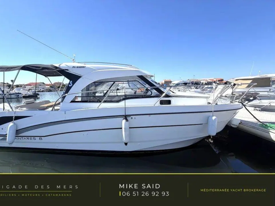 Beneteau Antares 8 usato - foto 1