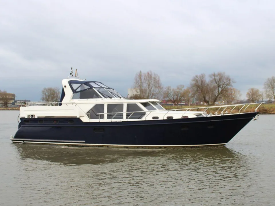 Explorer 45 used - photo 1