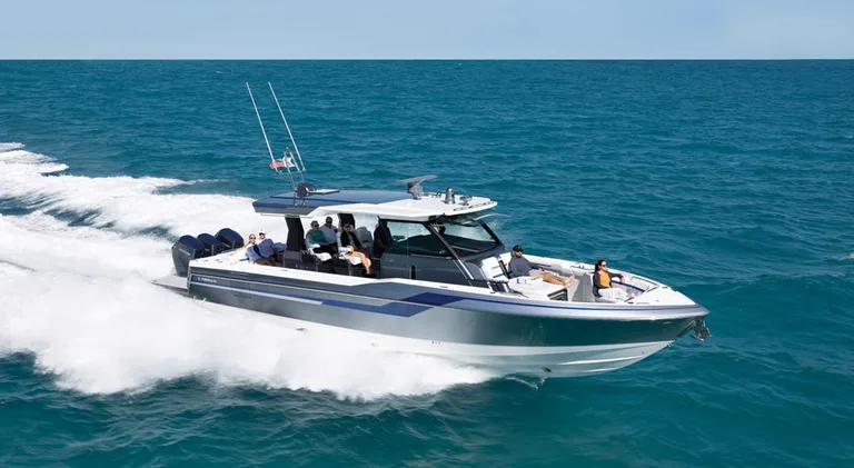 Formula Boats 457 Center Console Sport