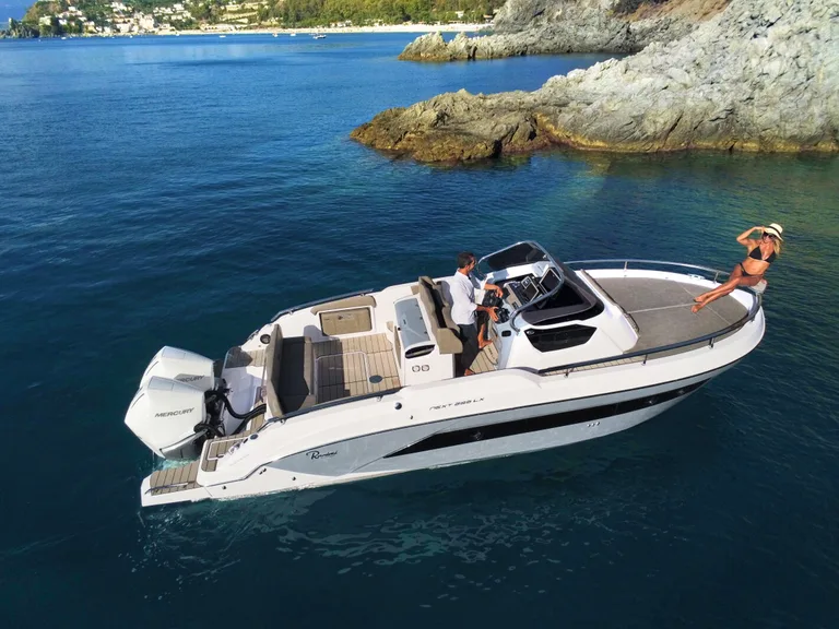 Ranieri International Next 285 LX