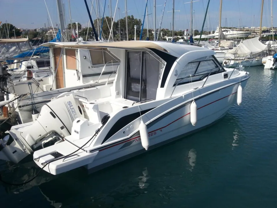 Beneteau Antarès 7 usato - foto 1