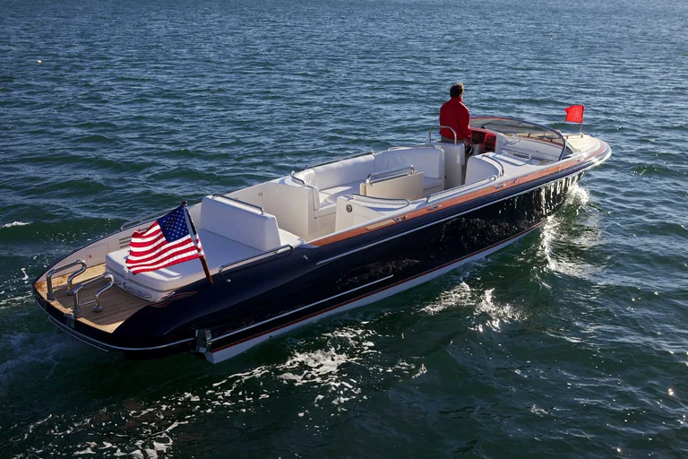 Hodgdon 10.5m Venetian Open Tender