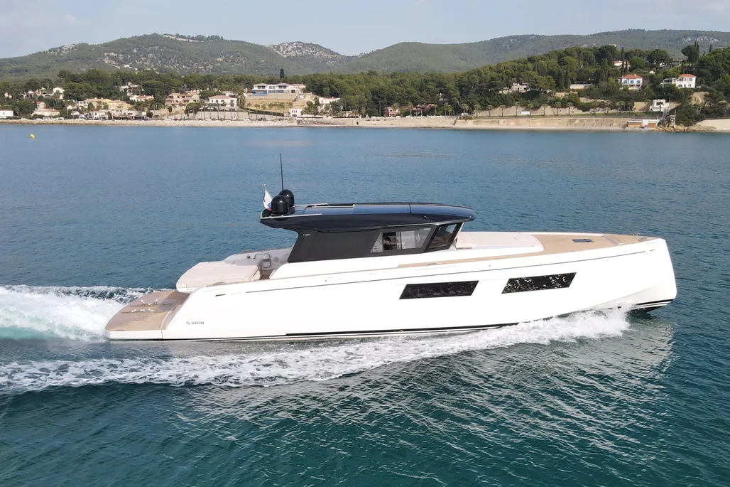 Grand Soleil GT 52 galley down used - photo 1