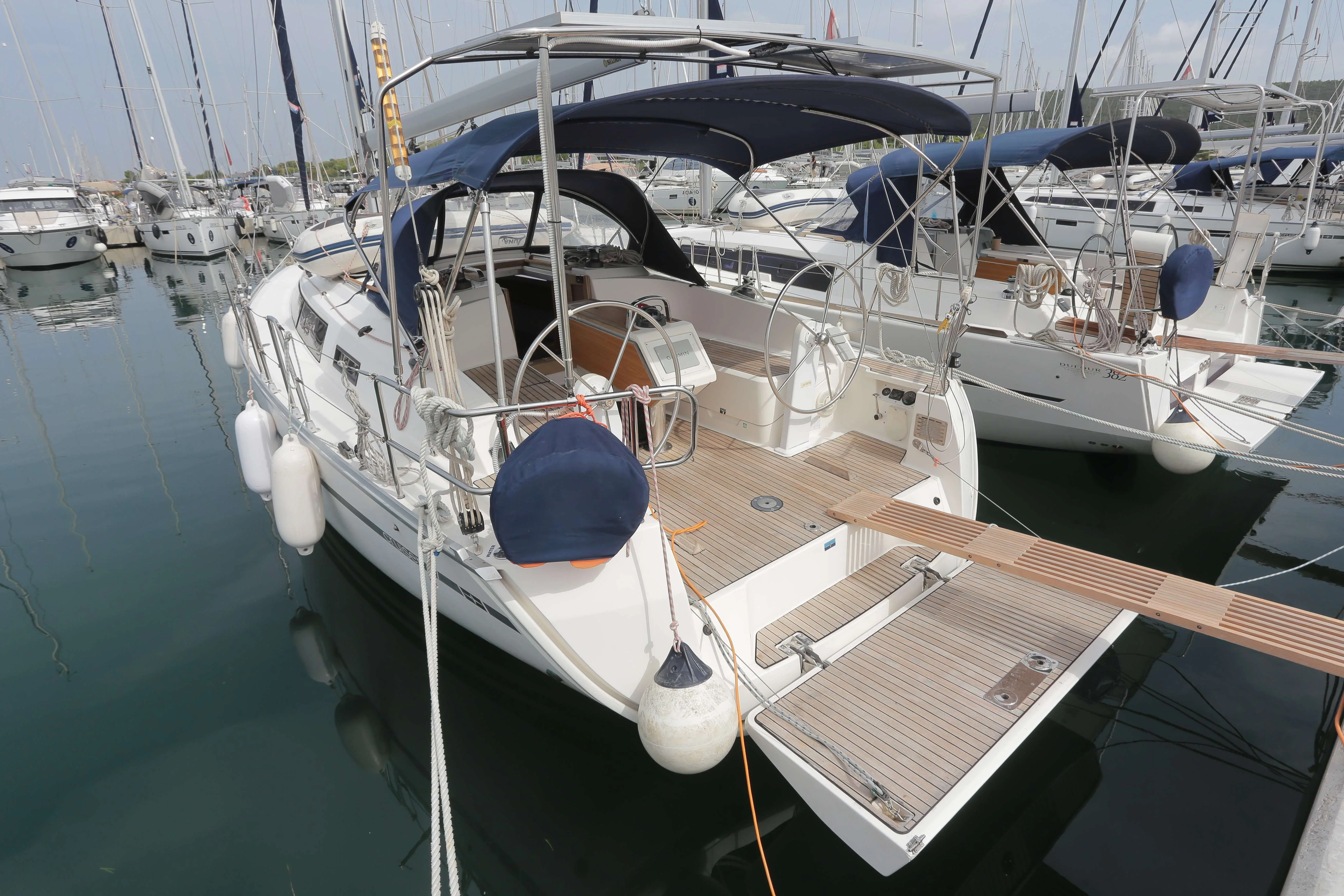 Bavaria Yachts 37 CRUISER used - photo 1