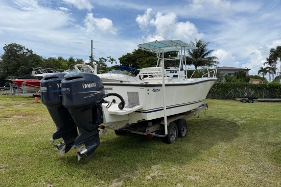 Mako Marine 261 CENTER CONSOLE d'occasion - photo 1