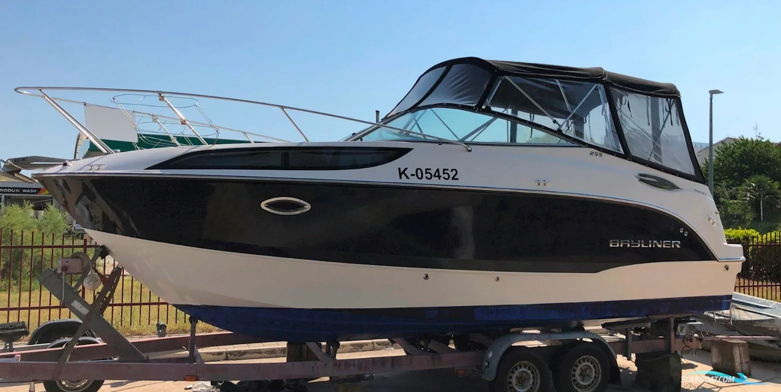 Bayliner 255 CU - BJ. gebraucht - Foto 1