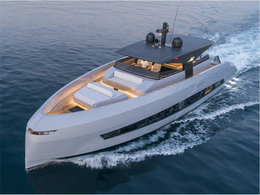 MANDAYACHTS S07 SPIDER gebraucht - Foto 1