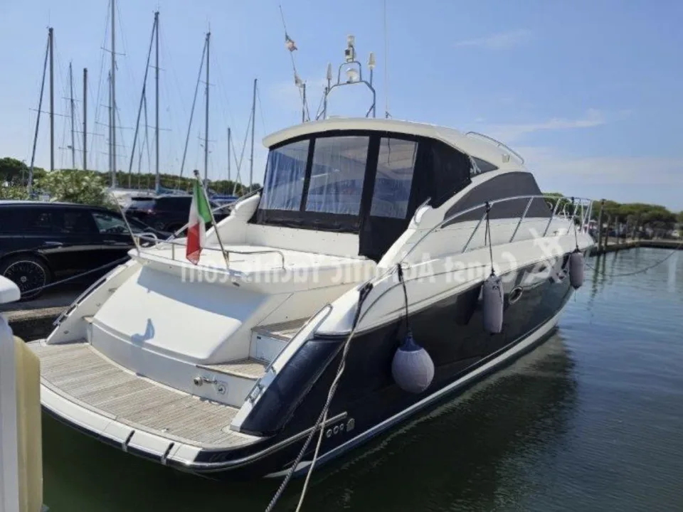 Princess Yachts V 45 used - photo 1