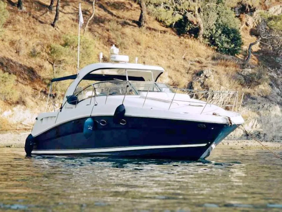 Sea Ray SUNDANCER 425 gebraucht - Foto 1