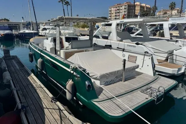 Fjord 36' Open used - photo 1
