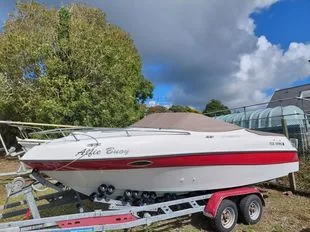 Four Winns Sundowner 205 used - photo 1