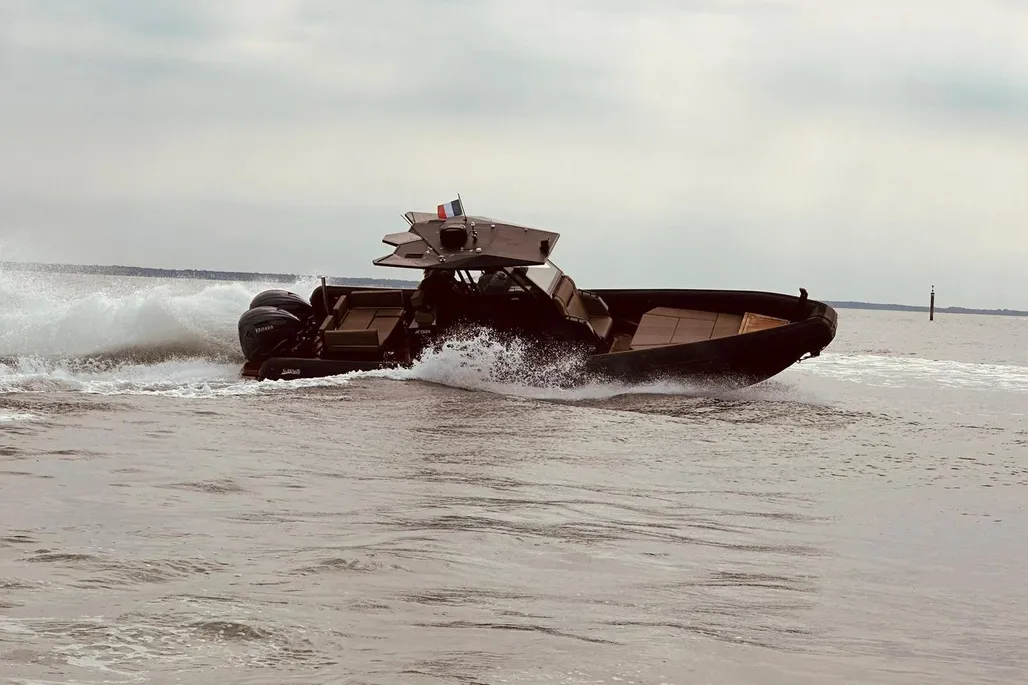 Sea Water GHOST 320 used - photo 1