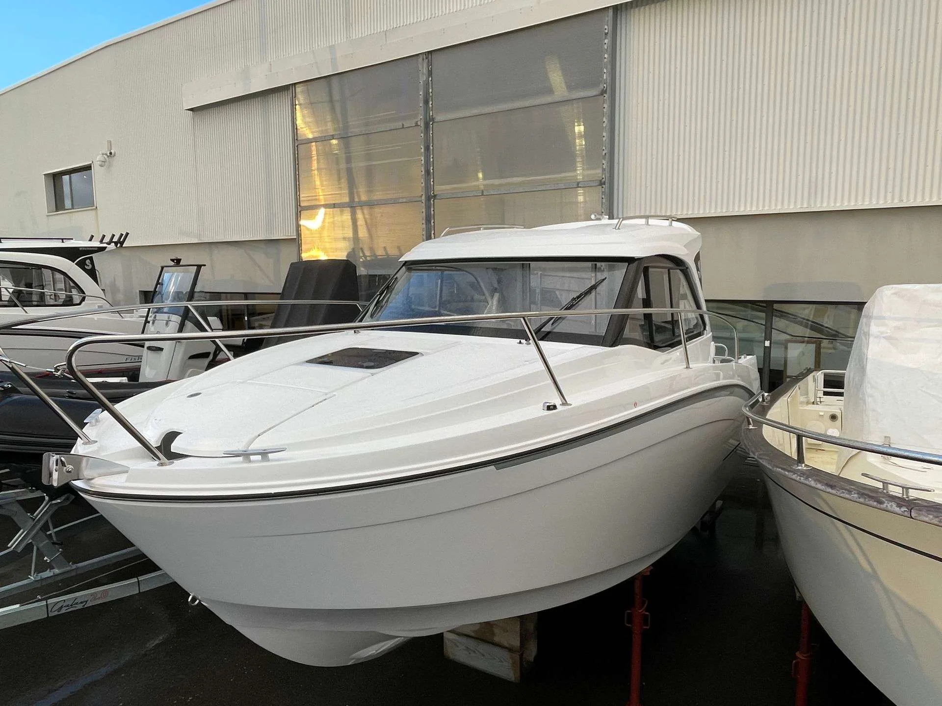 Beneteau ANTARES 7 OB V2 used - photo 1 Beneteau ANTARES 7 OB V2 used - photo 1