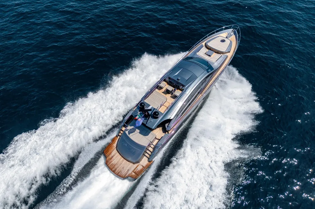 Pershing 82 used - photo 1