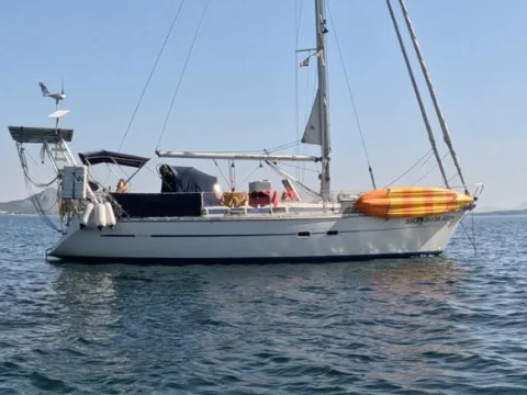 Bavaria Yachts 350 Lagoon used - photo 1