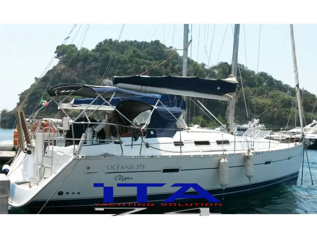 Beneteau Oceanis 373 used - photo 1