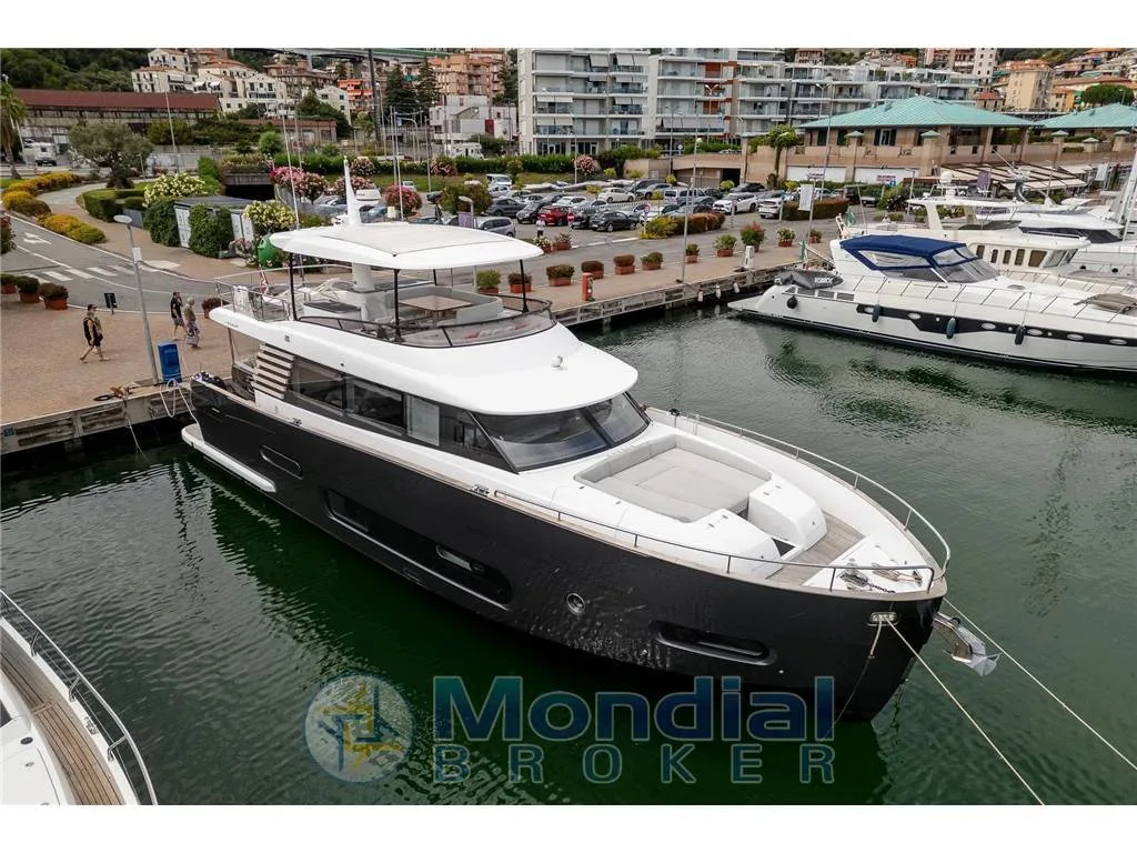 Azimut Magellano 66 gebraucht - Foto 1
