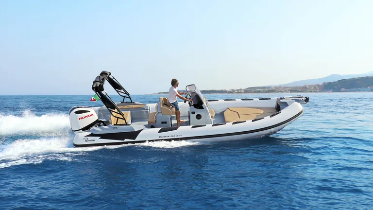 Ranieri International Cayman 26.0 Sport