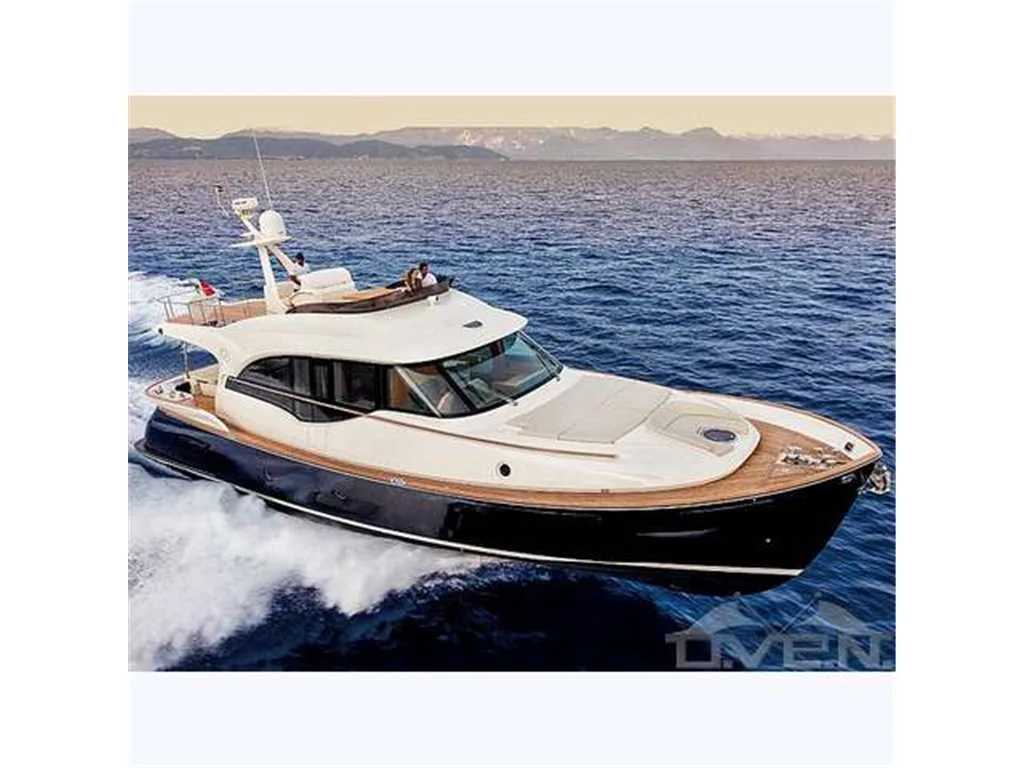 Mochi Craft Dolphin 64 cruiser used - photo 1