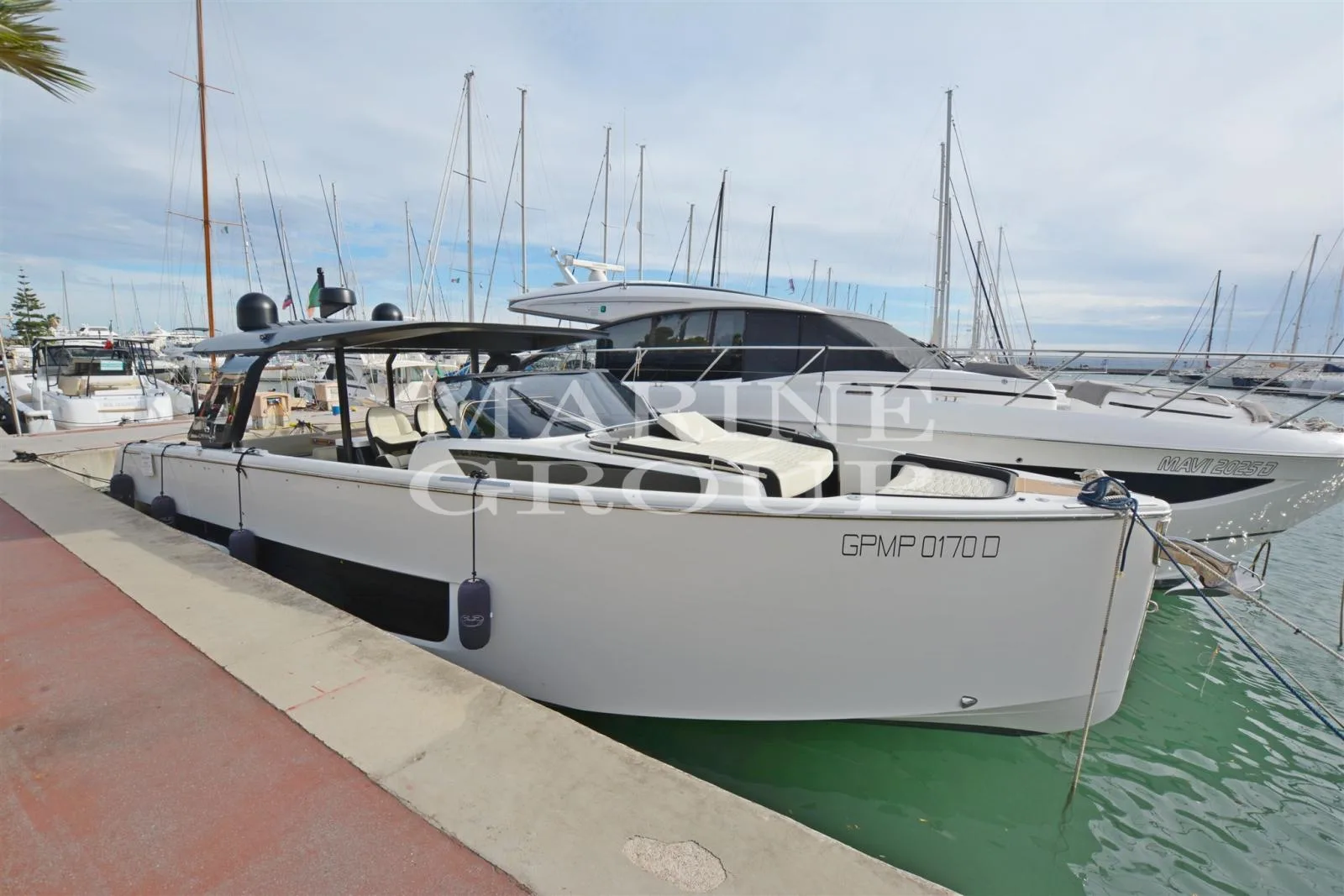Cranchi A46 luxury tender used - photo 1