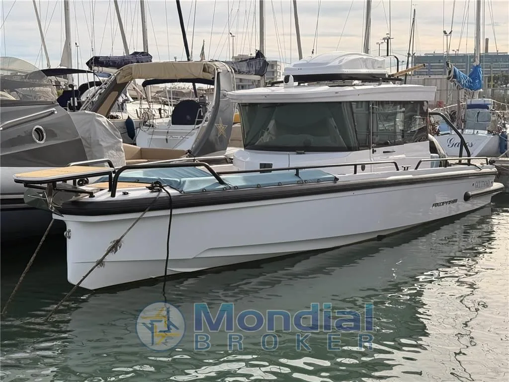Axopar 28 Cabin used - photo 1
