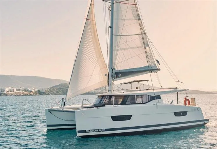 Fountaine Pajot Lucia Maestro 40 used - photo 1