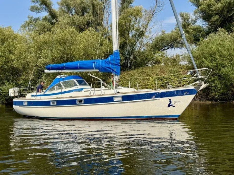 Hallberg-Rassy 352 used - photo 1