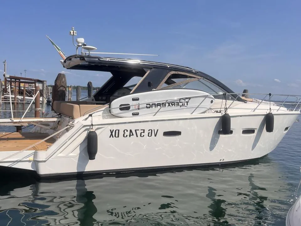 Sealine 35HT usato - foto 1