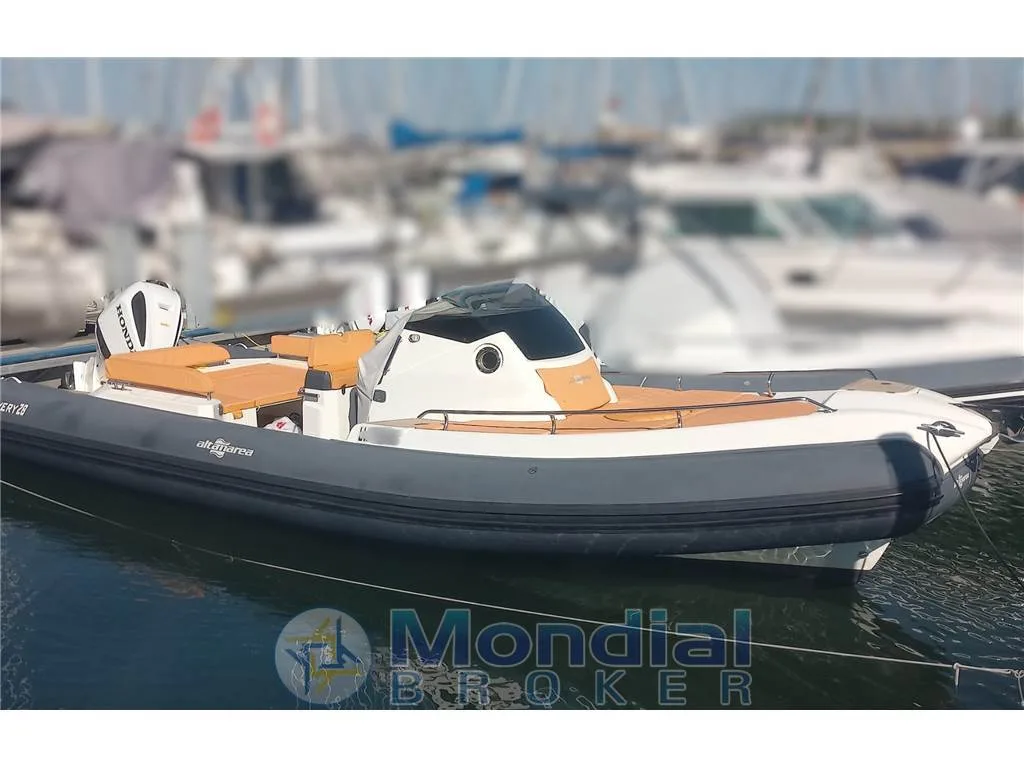 Altamarea DISCOVERY 28 d'occasion - photo 1