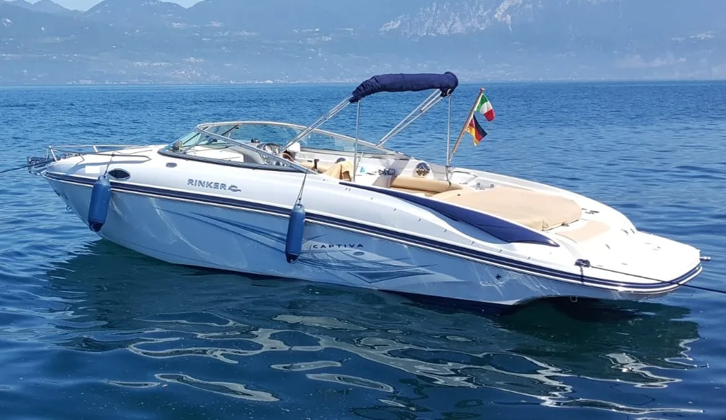 Rinker Captiva 246 CC used - photo 1