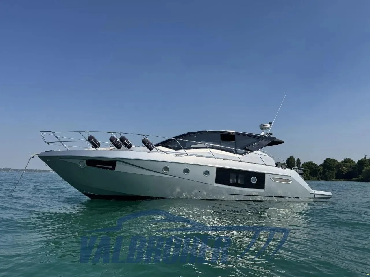 Cranchi M 44 HT used - photo 1
