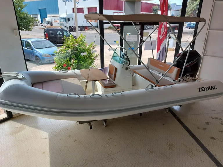 Zodiac Medline 500